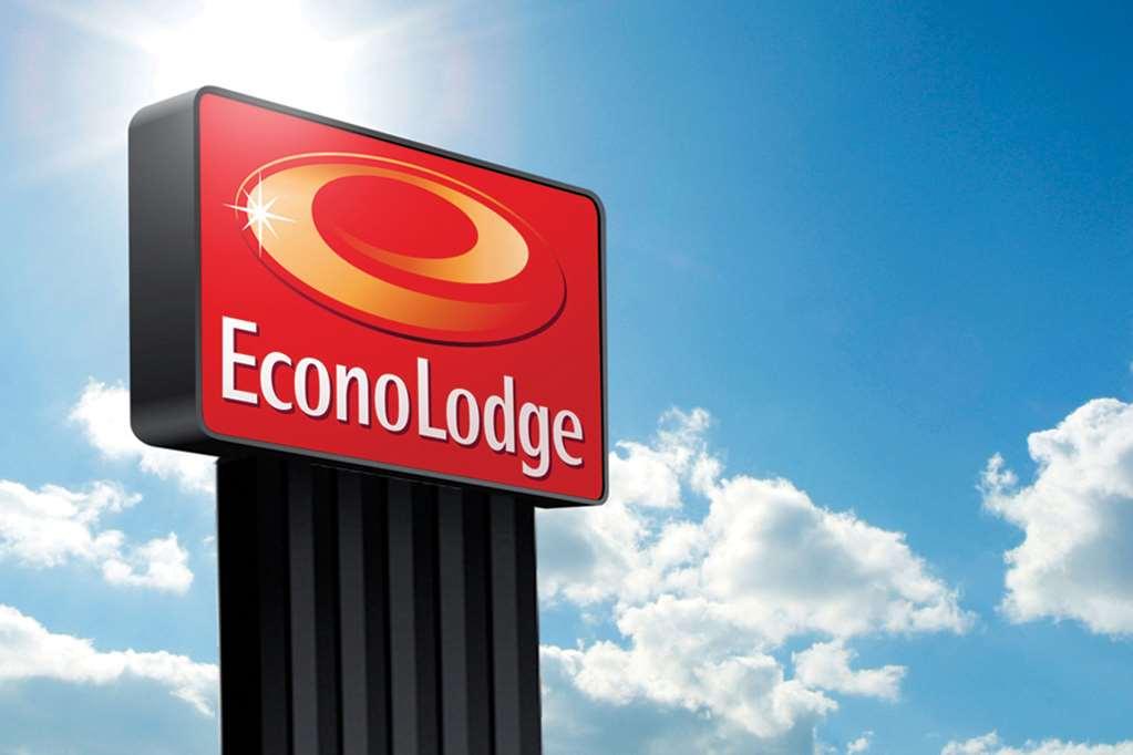 Econo Lodge Waynesboro Buitenkant foto