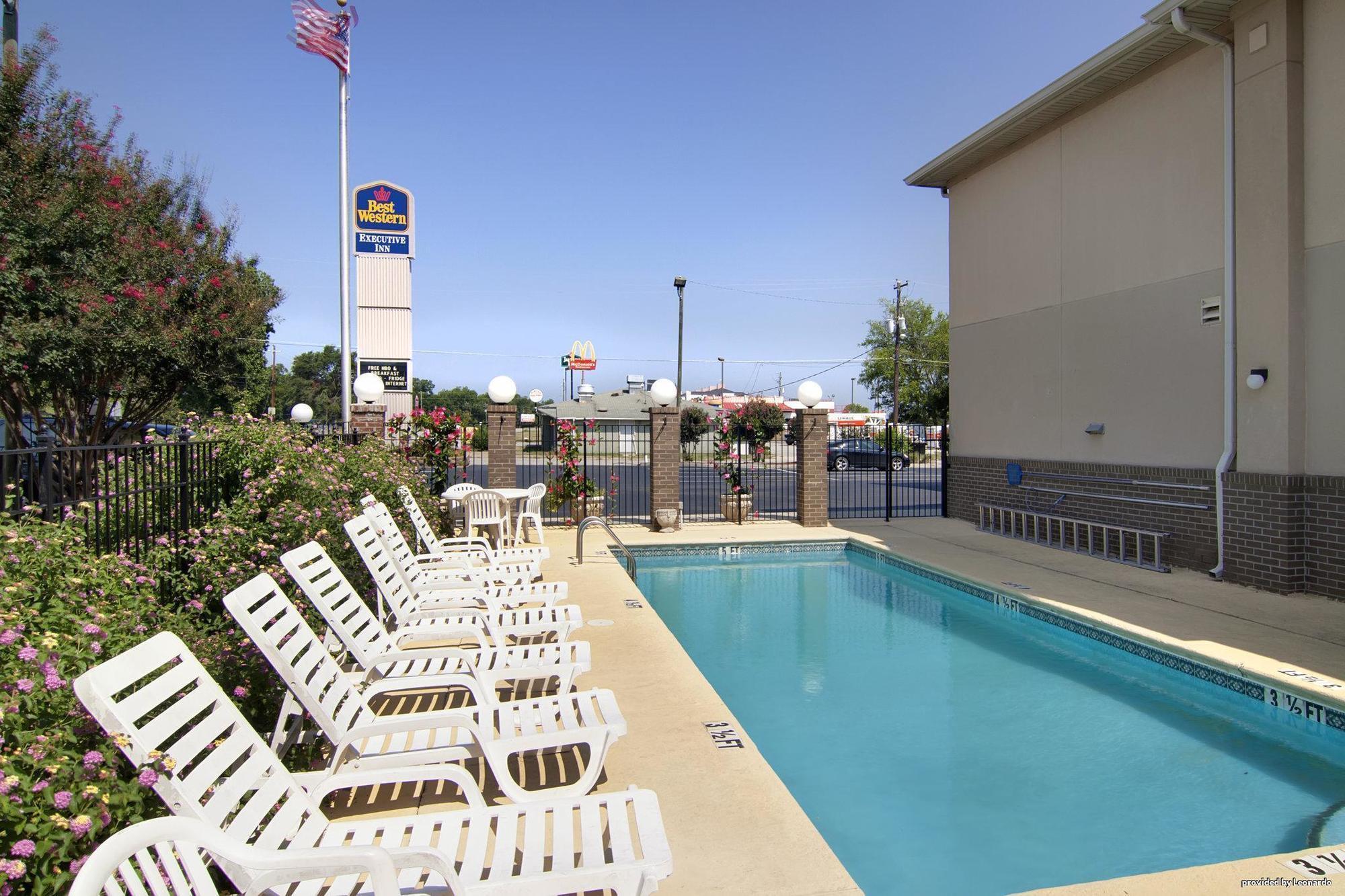Econo Lodge Waynesboro Buitenkant foto
